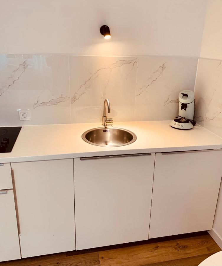 Gaestehaus Zur Uni Klinik Exklusives Apartment Mit Kueche Und Badezimmer Homburg  Ngoại thất bức ảnh