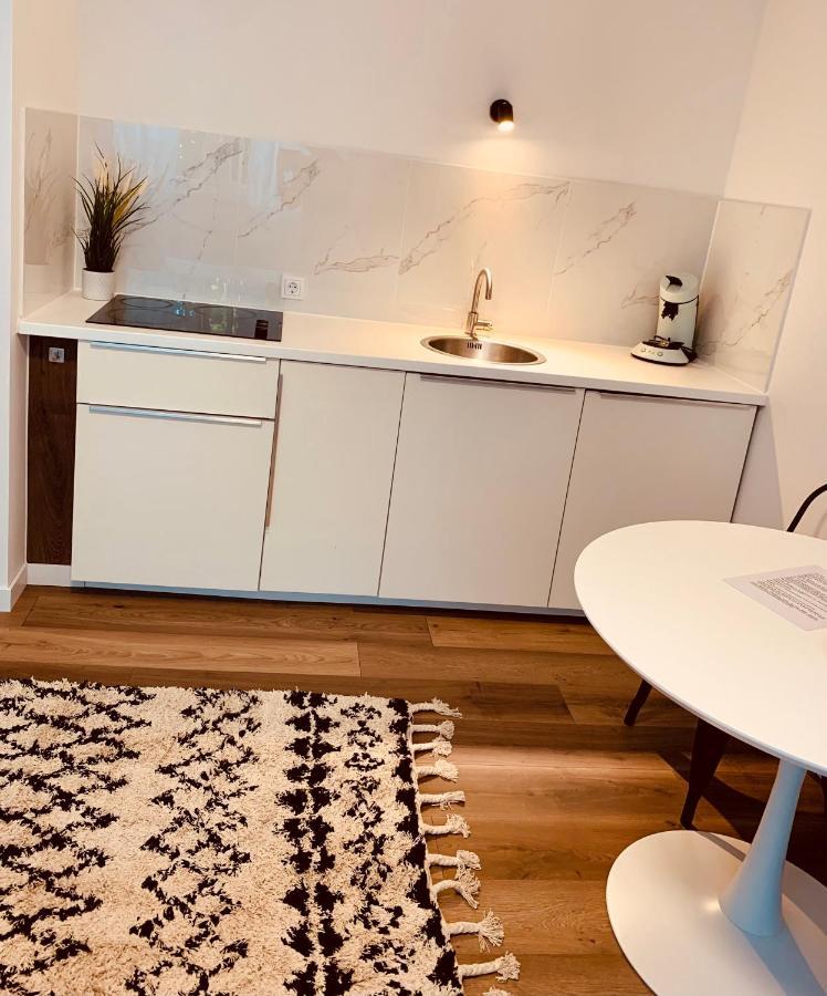 Gaestehaus Zur Uni Klinik Exklusives Apartment Mit Kueche Und Badezimmer Homburg  Ngoại thất bức ảnh