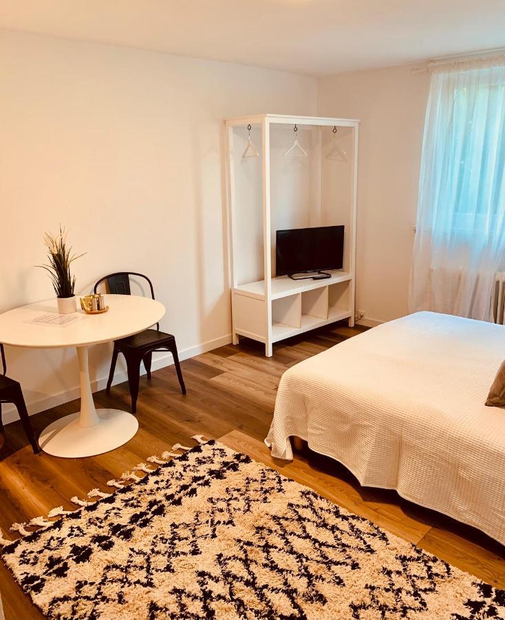 Gaestehaus Zur Uni Klinik Exklusives Apartment Mit Kueche Und Badezimmer Homburg  Ngoại thất bức ảnh