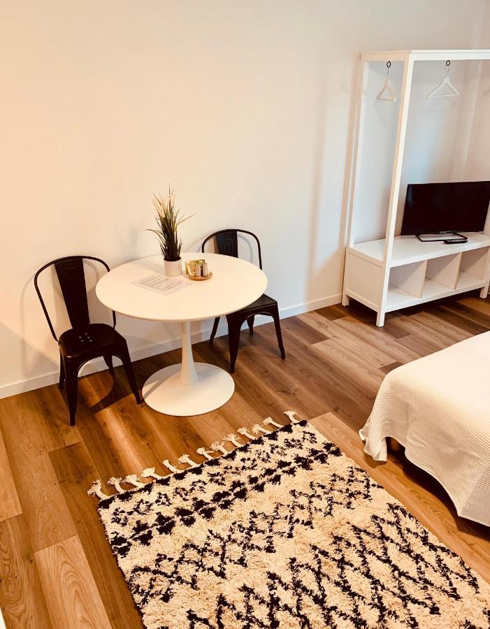 Gaestehaus Zur Uni Klinik Exklusives Apartment Mit Kueche Und Badezimmer Homburg  Ngoại thất bức ảnh